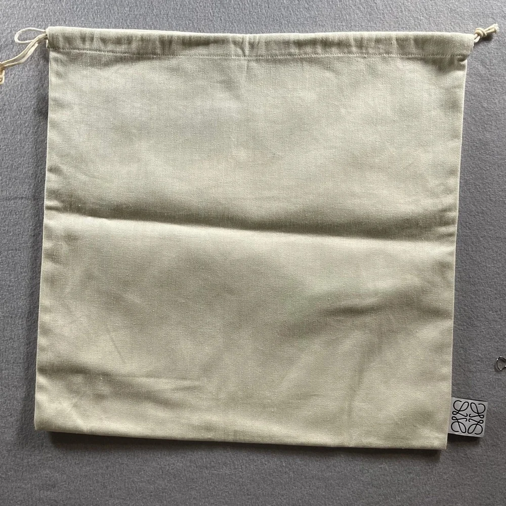 LOEWE Dustbag size 15.5 x 15.5 inches